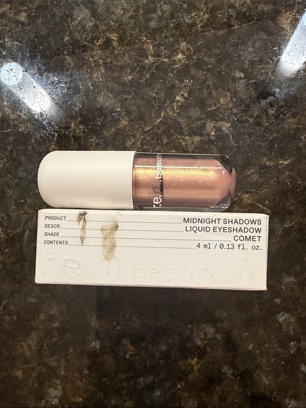 R.E.M. Beauty Liquid Eyeshadow in Comet -.13 fl oz - Used once